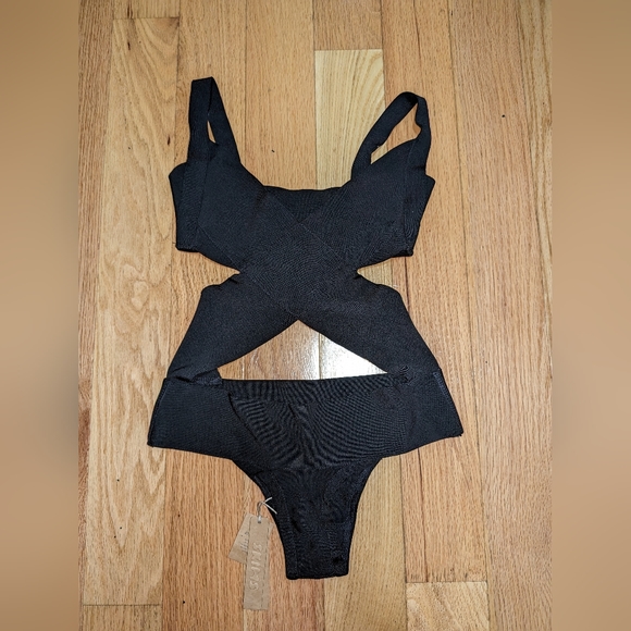 NWT SKIMS KNIT BEACHWEAR MONOKINI - Picture 6 of 7